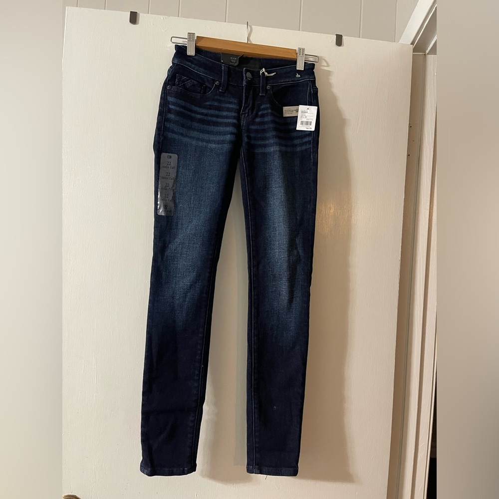 Buckle Black Dark Blue Denim Fit No. 13 Jeans Size 22 x 30.